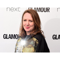 Az év írója Paula Hawkins A lány a vonaton szerzője